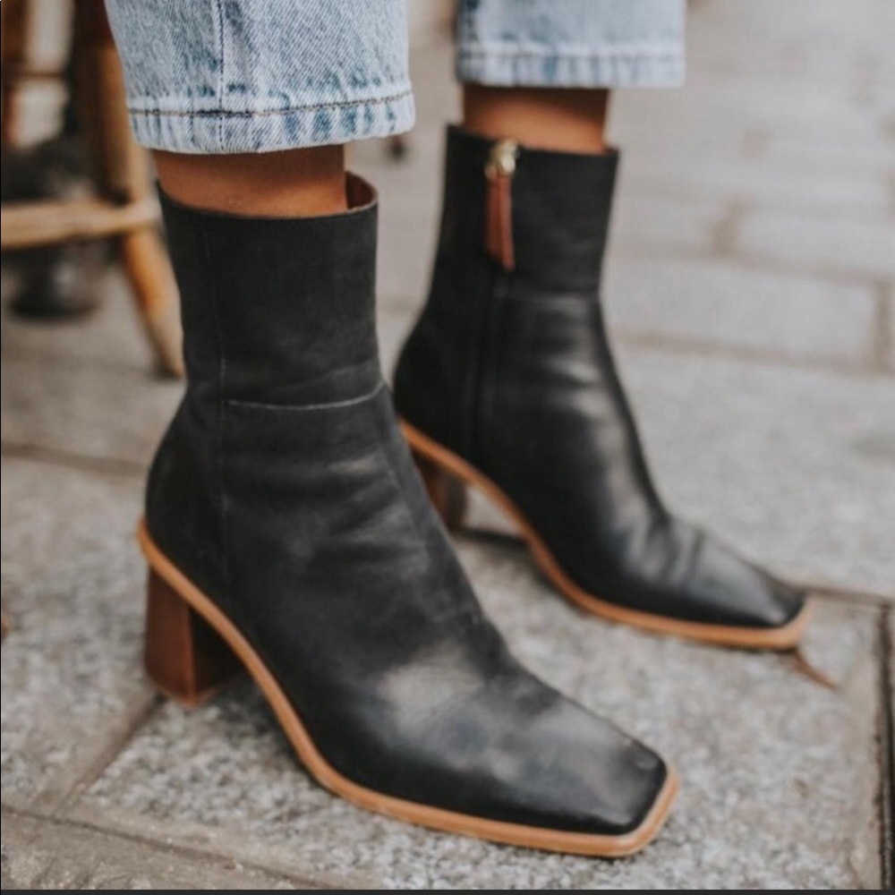 Alohas West Black Vintage Square Toe Boots Sz 5